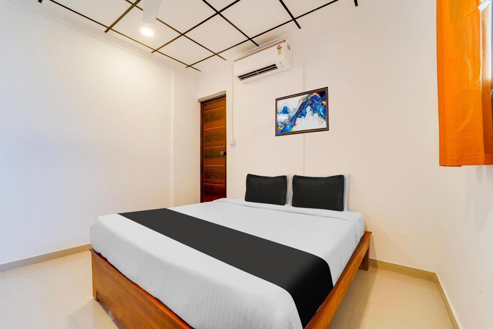 Super Hotel O Vazhakkala Kochi Buitenkant foto